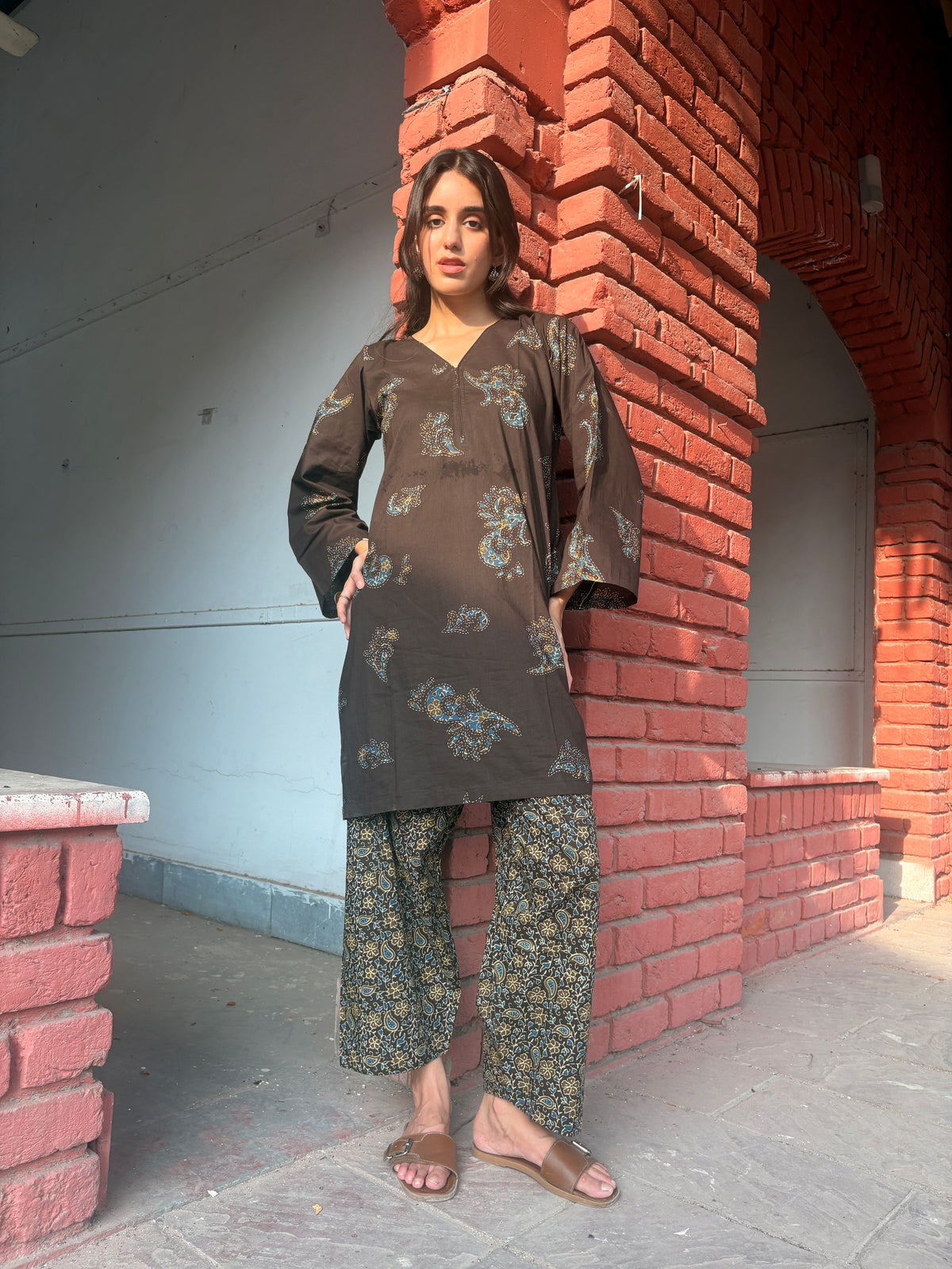 Khaak Saira