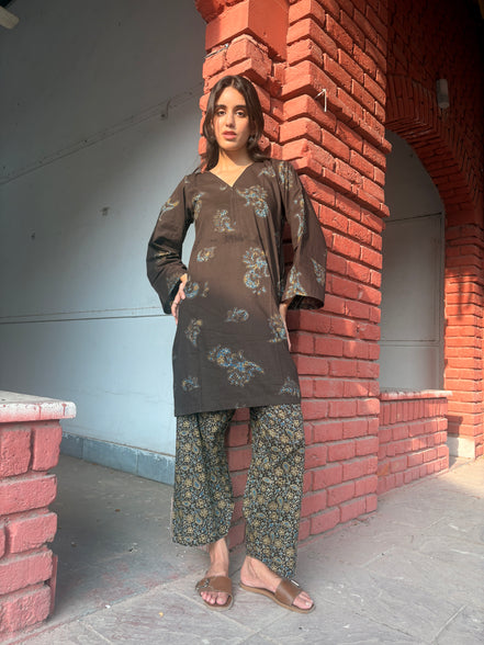 Khaak Saira