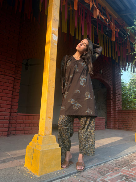 Khaak Saira