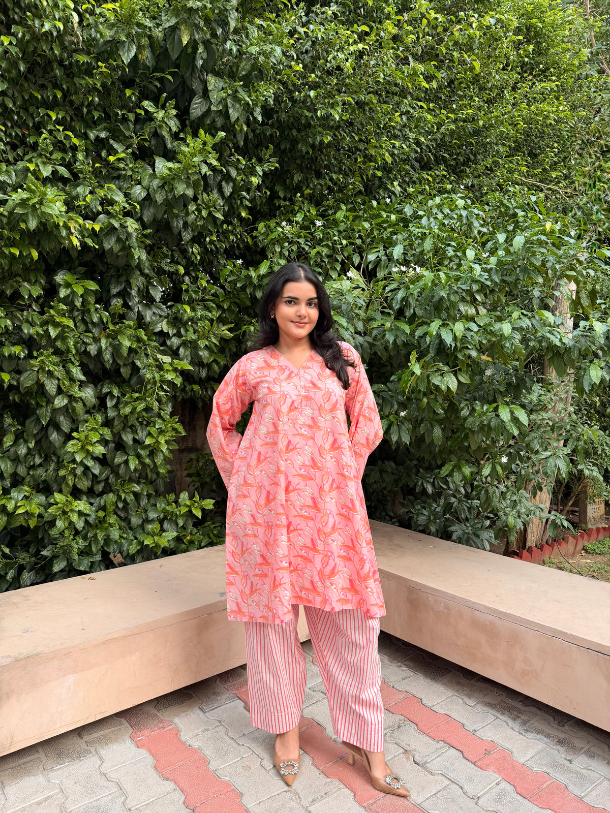 Gulabi Saira