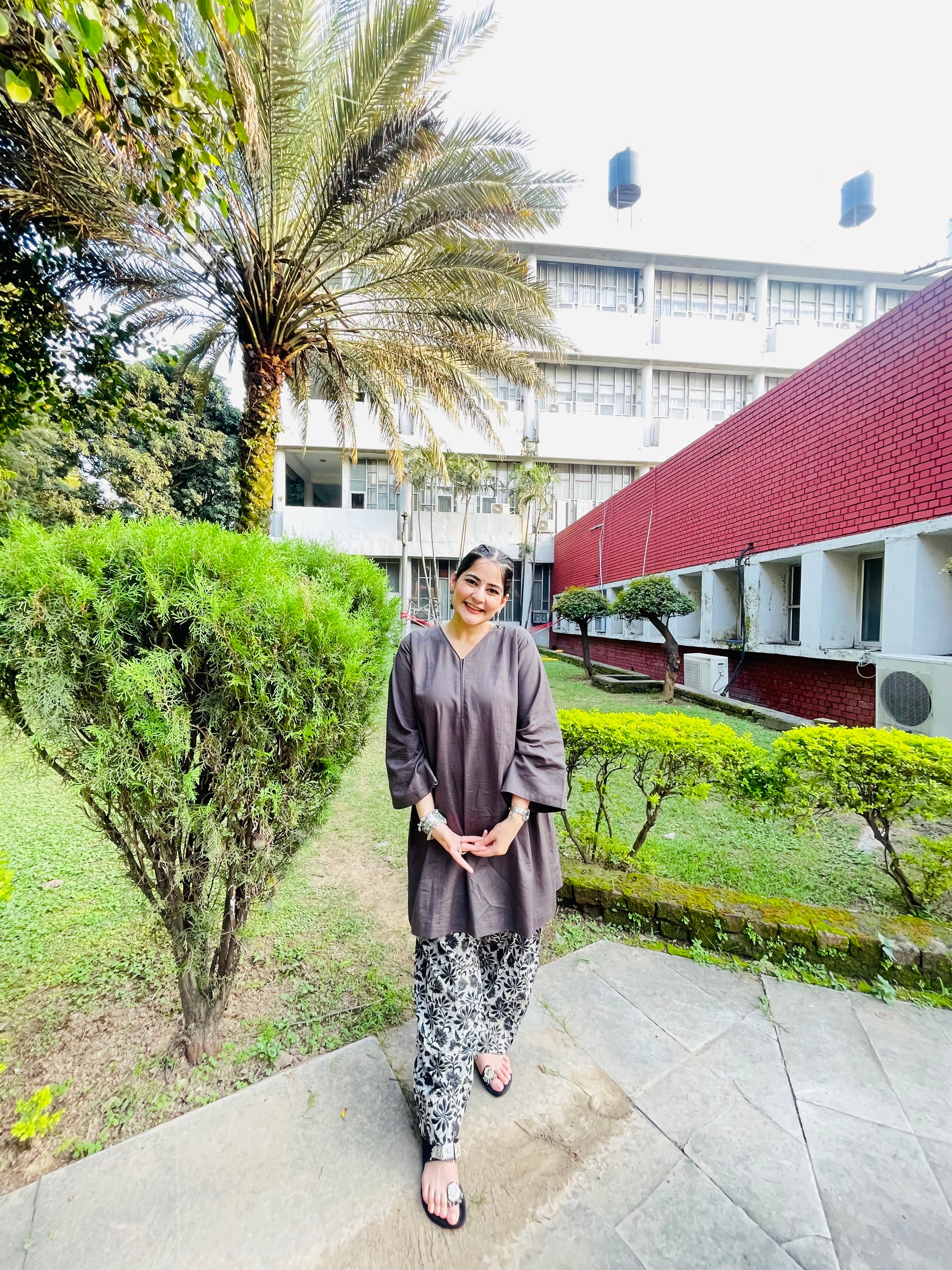 Sahar-e-Farsiya