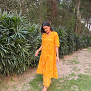 Sunehri Bandhani Set