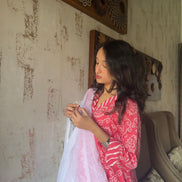 Gulabi Bandhej Set