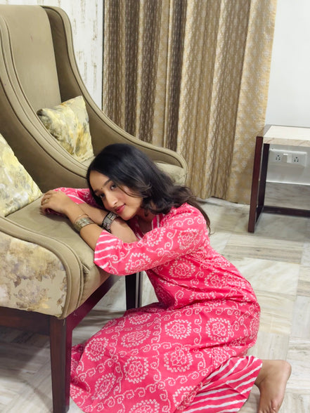 Gulabi Bandhej Set